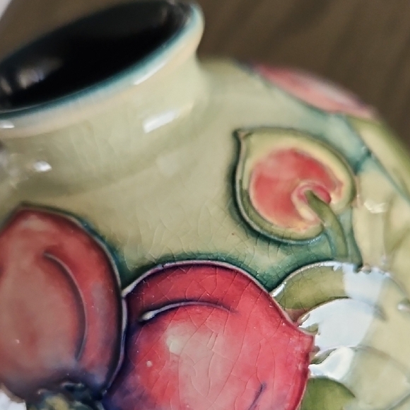 Floral Pottery Vase with Vibrant Colors "Walter Moorcroft" - Vintage - Picture 8 of 12